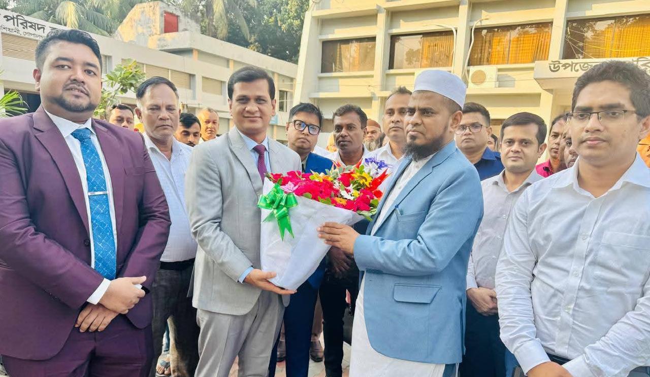 কাশিয়ানীতে গোপালগঞ্জ জেলা প্রশাসকের বিদায় সংবর্ধনা