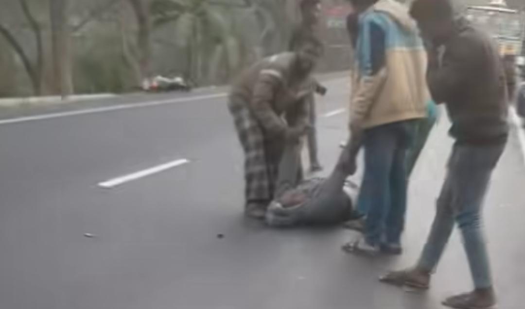 কাশিয়ানীতে মাইক্রোবাসচাপায় মোটরসাইকেল চালক নিহত